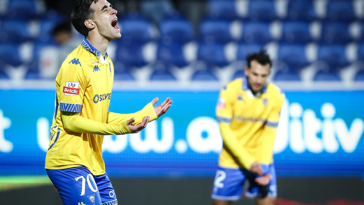 Estoril Praia cede empate na receção ao Tondela