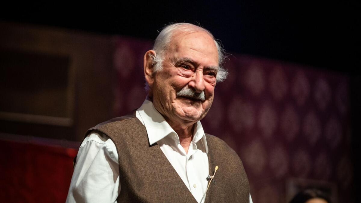 Ruy de Carvalho: 99 anos de vida, teatro e abraços em família