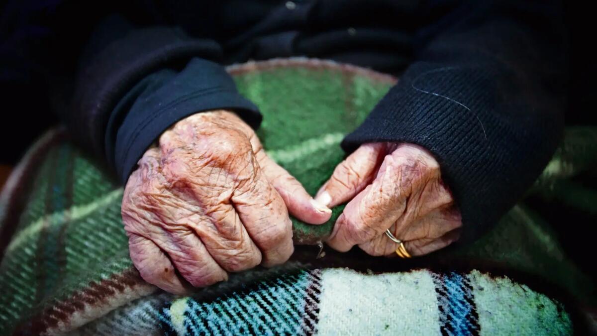 Pediu um copo de água e facilitou assalto violento a idosa em estado terminal