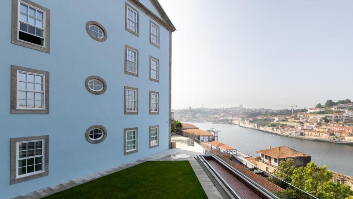 Luxury Hotel in Porto Closure & Guest Surprise