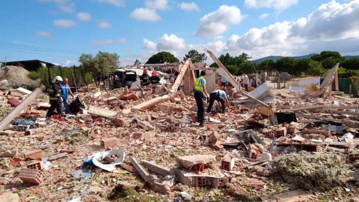 Pai também morreu na explosão em Milfontes que matou mãe e filha - JN