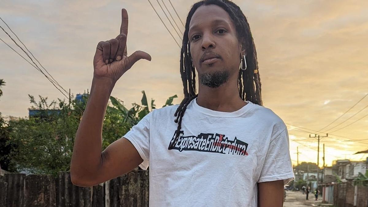 Rapper cubano condenado a cinco anos de prisão por exibir cartazes ...