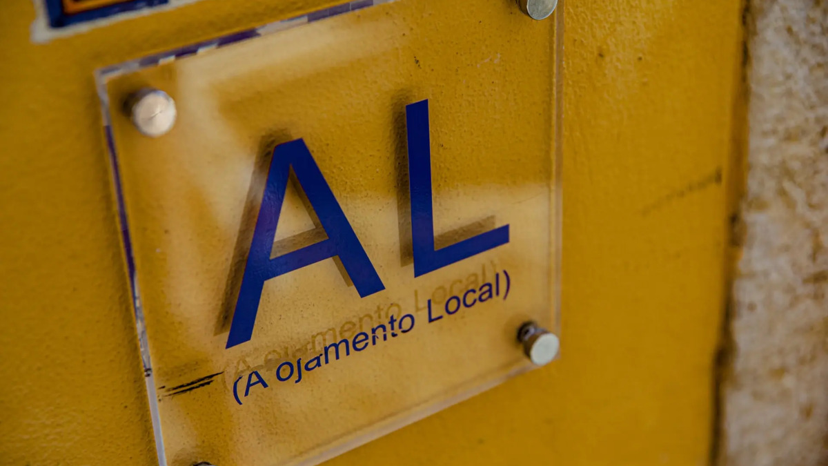 Featured image for Lisbon Short-Term Rentals: Over 50,000 Licenses at Risk of Suspension Over Insurance Compliance