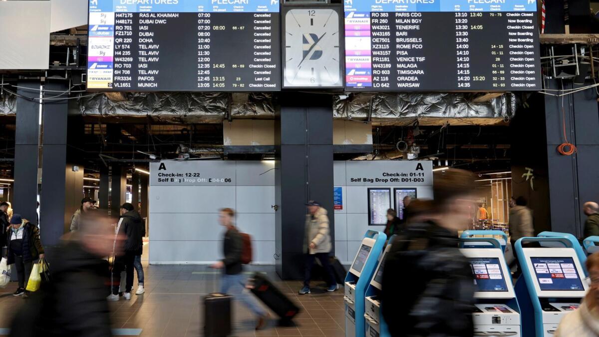 Regulador da aviação recomenda confirmar voos e alerta para regras de reembolso