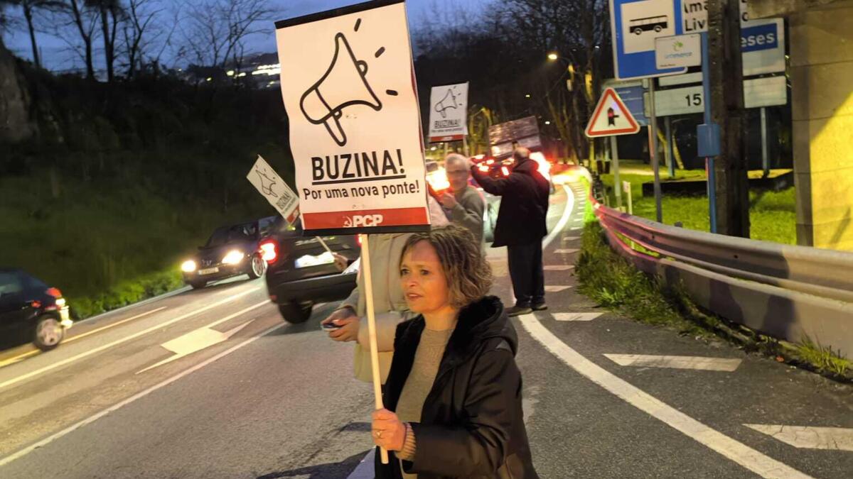 Buzinão marca protesto por uma nova ponte sobre o Tâmega no Marco de Canaveses