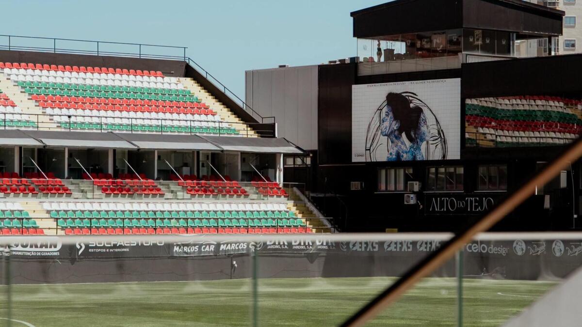 Liga interdita relvado do Estrela da Amadora em vésperas do duelo com o Braga