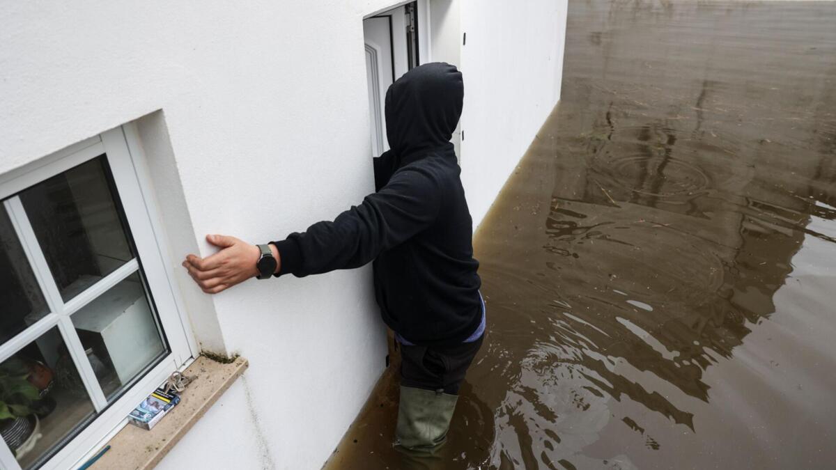 Tempestade Leonardo atravessa Portugal esta noite. IPMA alerta para chuva forte e persistente