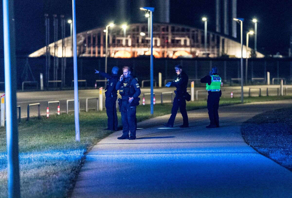 O aeroporto de Copenhaga está situado na costa do estreito de Oresund, entre a Suécia e a Dinamarca