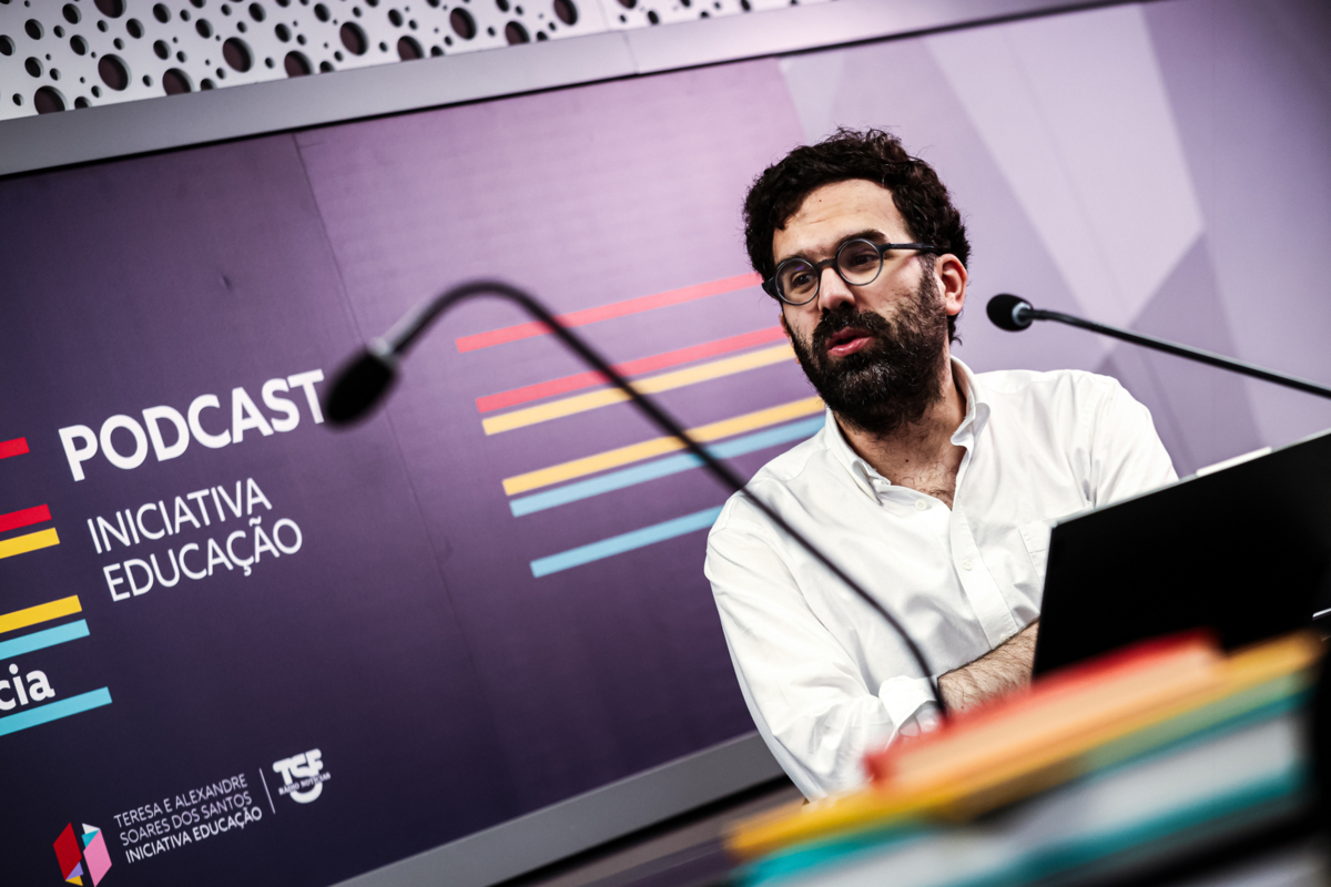 Lisboa,22/2025 - Entrevista com a jornalista Fátima Valente a Pedro Freitas, Investigador na Universidade OXFORD - NOVA SBE, para a rubrica "Educar Têm Ciência" no Estúdio Nº 1 da TSF, em Lisboa.
(Mário Vasa)
(Mário Vasa)