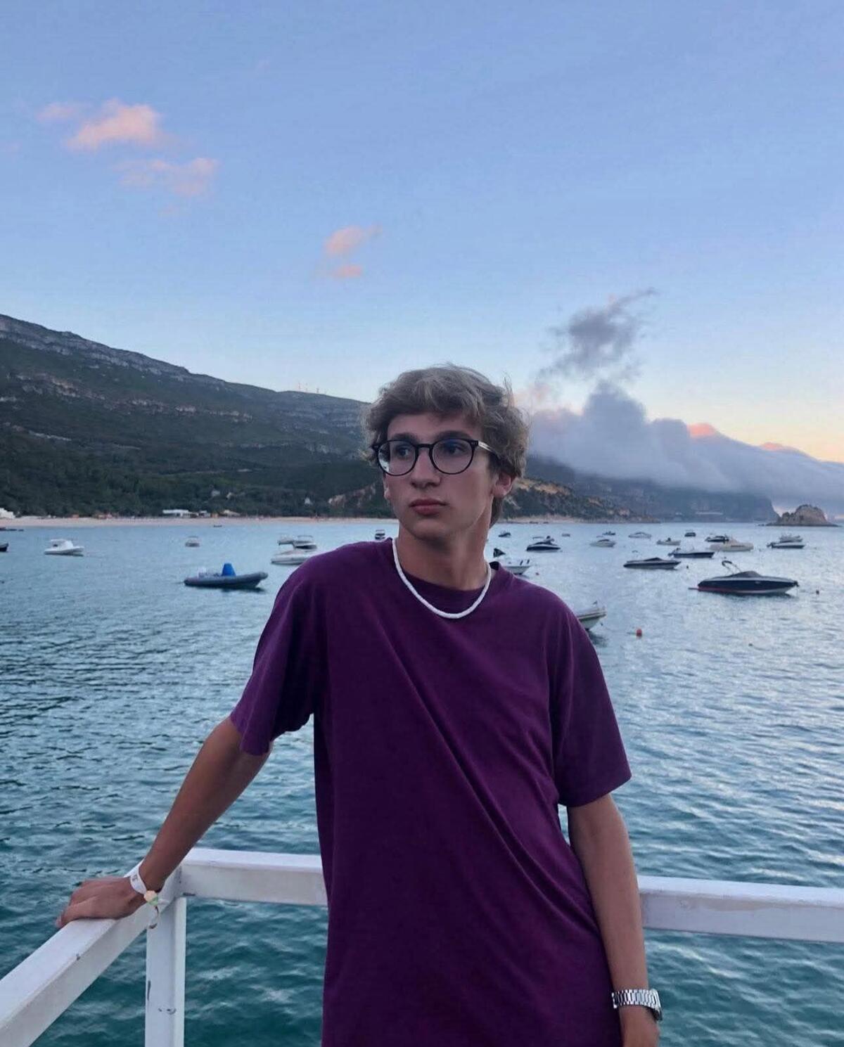 Família procura jovem de 22 anos desaparecido em Gaia - JN