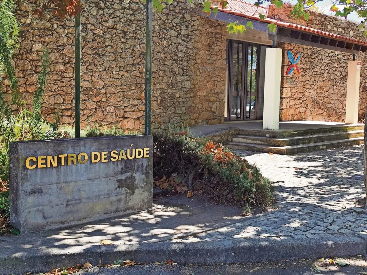 Luan faleceu à porta do Centro de Saúde, onde não foi atendido uma segunda vez, por faltarem 10 minutos para fechar