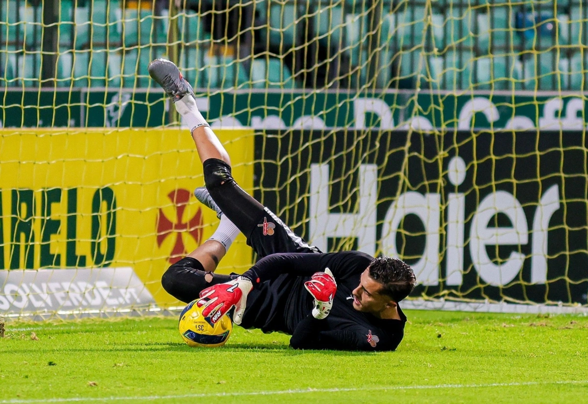 Leixões perdeu em Paços de Ferreira por 3-1