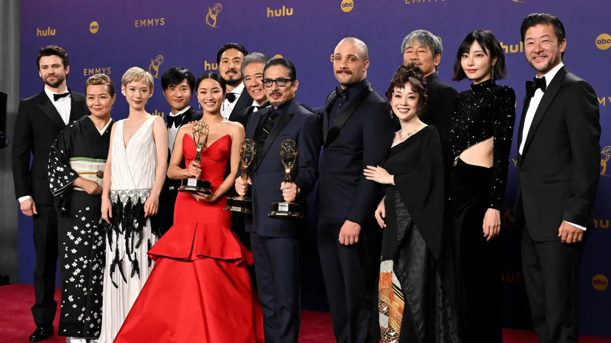 Elenco de "Shogun" na noite triunfal dos Emmy