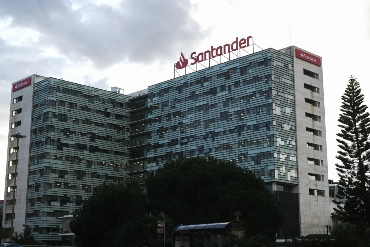 O Santander, um dos maiores bancos do mundo, está presente em vários países da Europa e da América, incluindo Portugal
