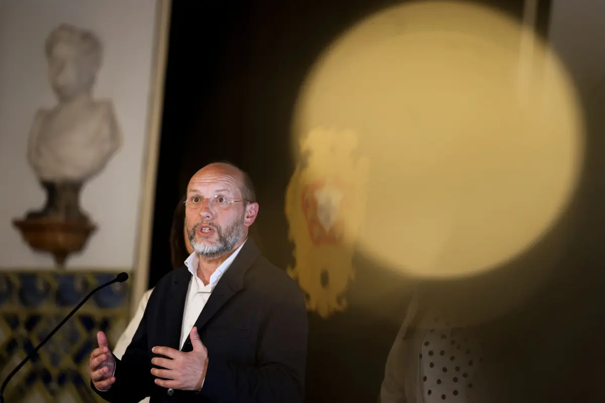 O partido é liderado por Rui Tavares e Isabel Mendes Lopes