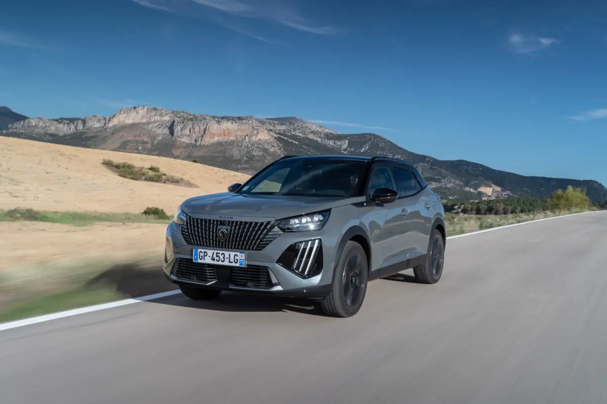 O Peugeot 2008 voltou a reunir a preferência dos portugueses, depois de ter caído para o terceiro lugar dos mais procurados no ano passado