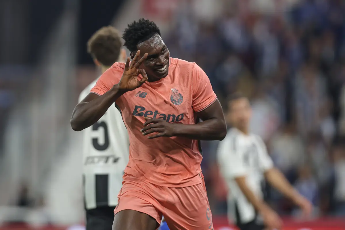 Samu já se tornou no melhor marcador espanhol da história do F. C. Porto, com 35 golos