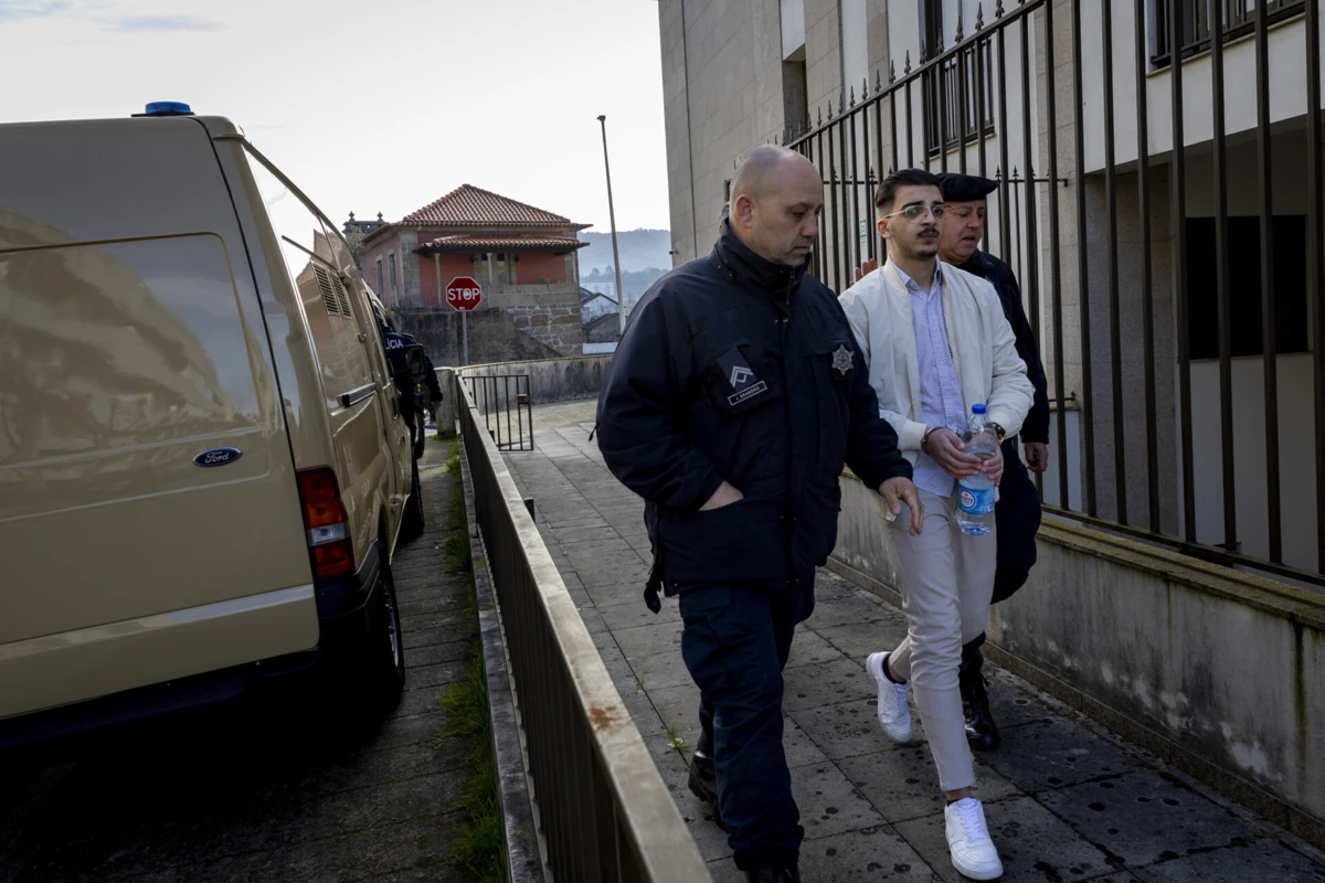 Nélson Monteiro a entrar no tribunal