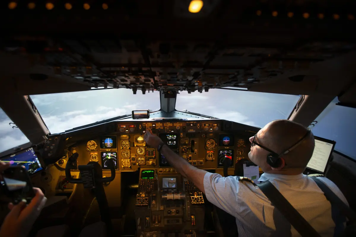 O fim da isenção de impostos sobre os bilhetes e o combustível dos aviões ou a aplicação de uma taxa sobre voos frequentes são medidas sugeridas pelo Aterra como um contributo para alterar a situaç&a