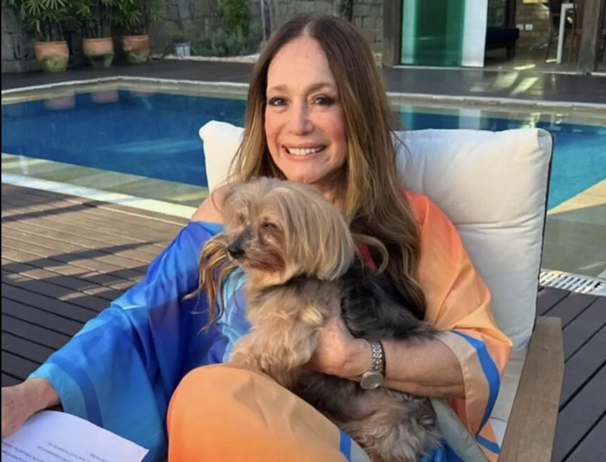 Atriz brasileira estará em cena no Teatro Armando Cortez, em Lisboa, de 9 de janeiro a 9 de fevereiro