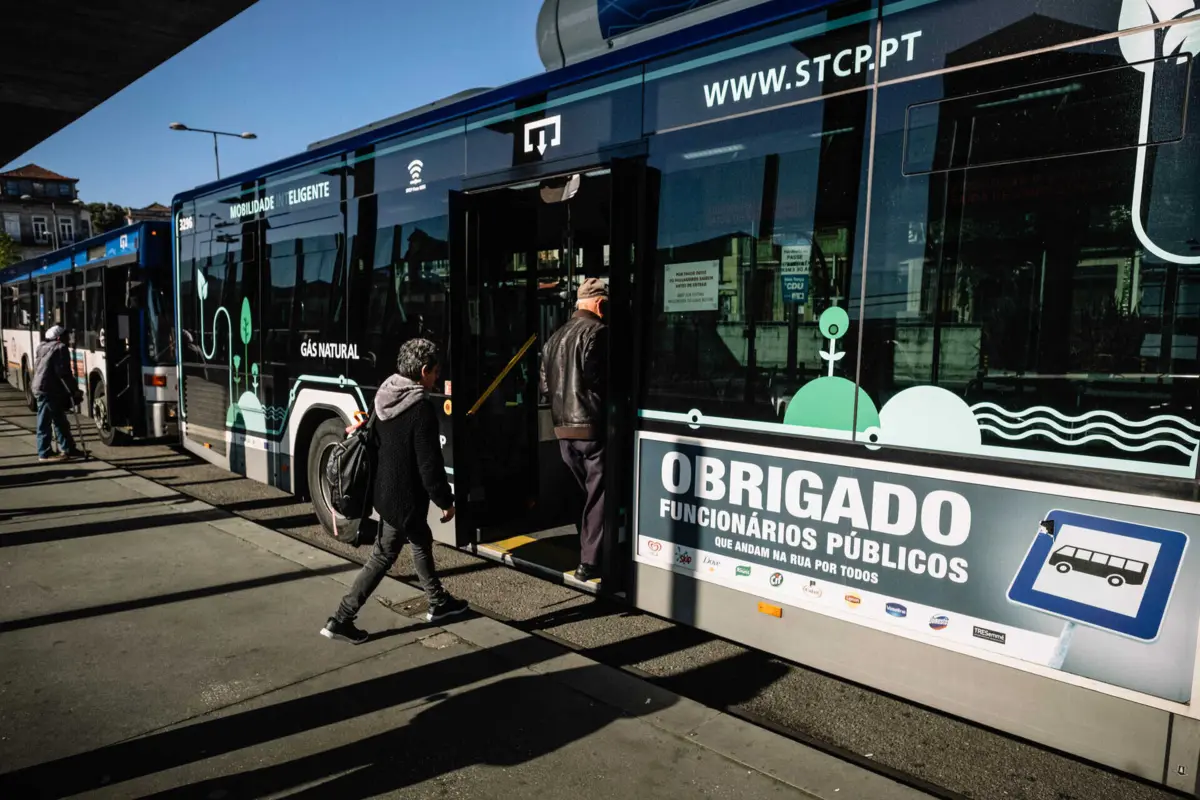 STCP vai colocar autocarros com mais capacidade em algumas linhas
