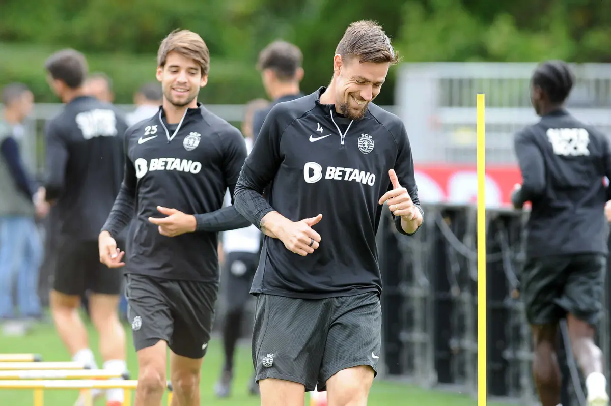 Coates diz que a dobradinha seria uma forma de agradecer o apoio da equipa