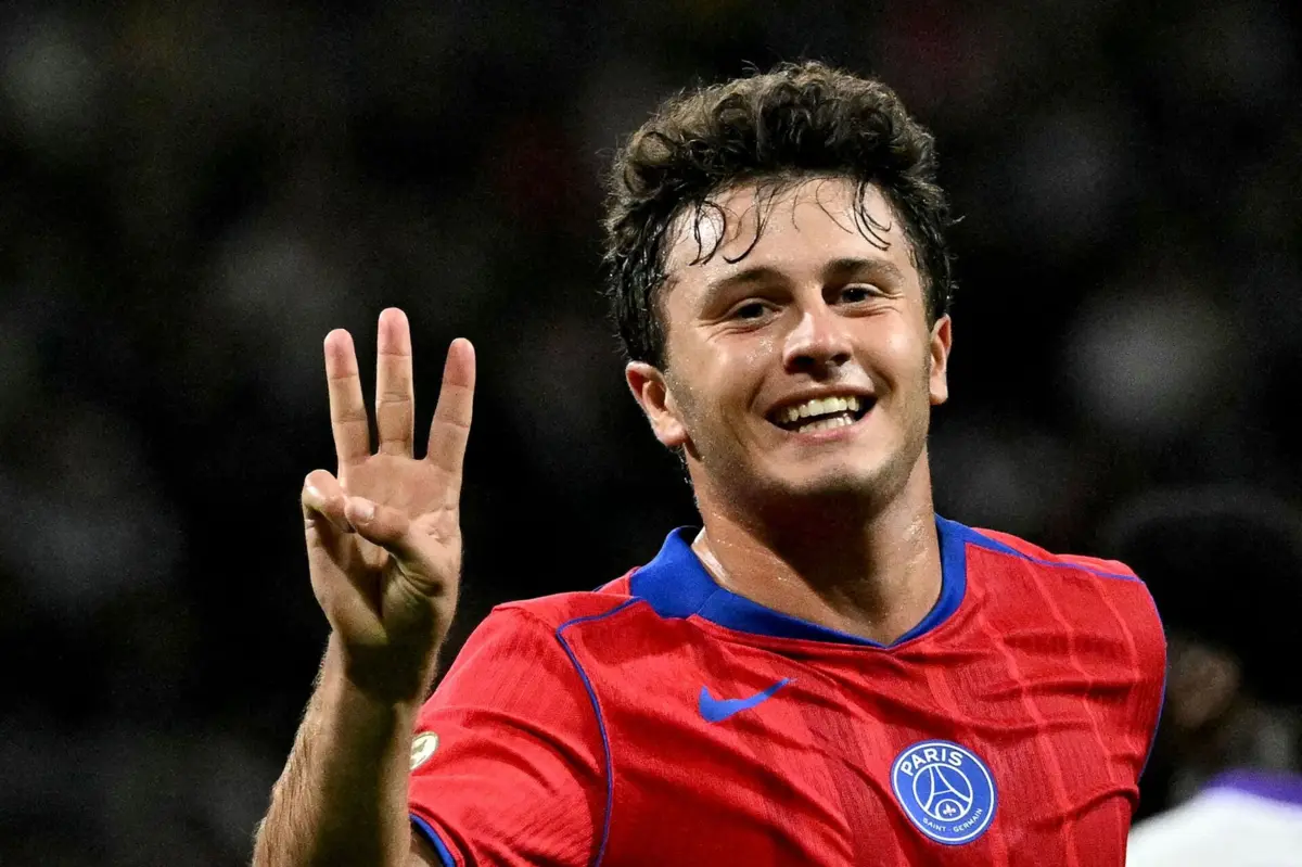 João Neves marcou o primeiro "hat-trick" da carreira