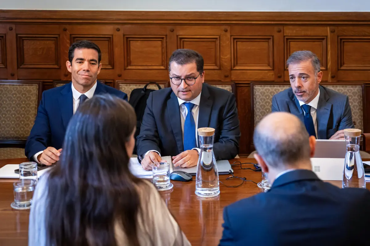 Governo está a apresentar dados do OE2025 aos partidos