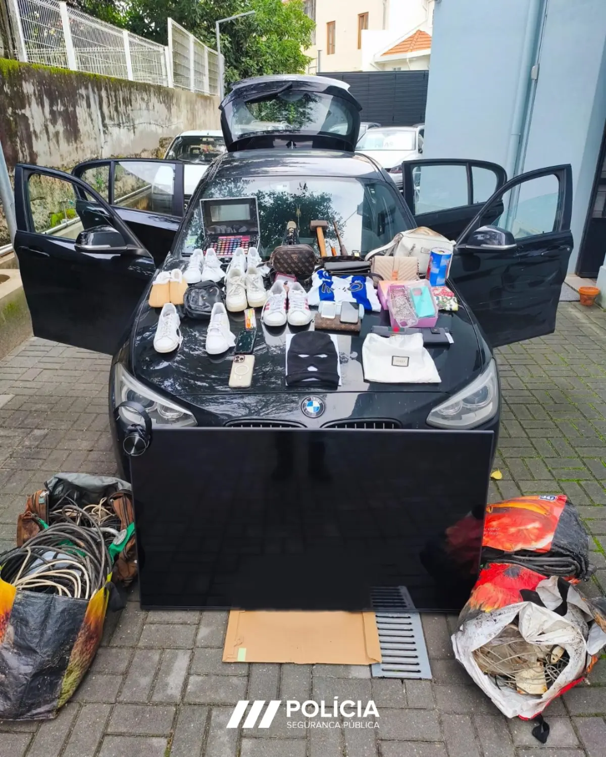 PSP deteve suspeitos de assalto no Porto e recuperou artigos furtados