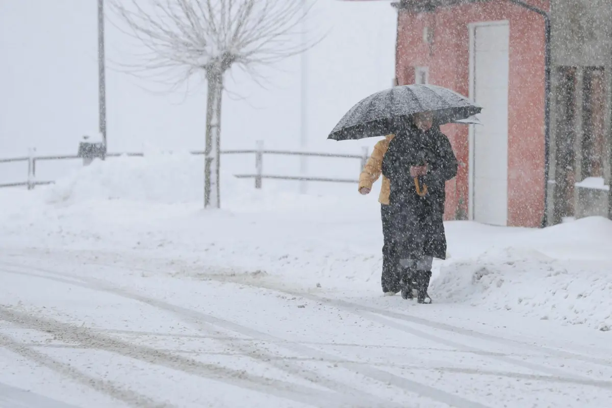 Mau tempo provocou queda de neve em várias zonas de Espanha
