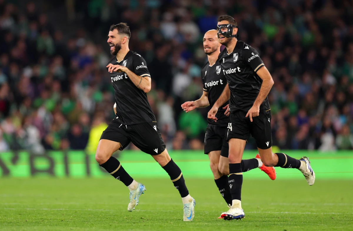 V. Guimarães empatou a dois golos com o Bétis
