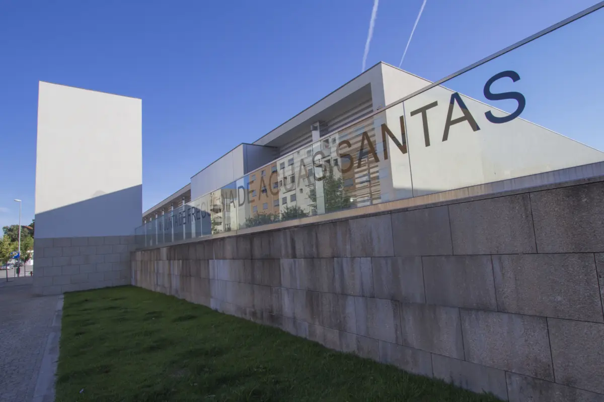 Junta de Águas Santas avança com a reabilitação da casa mortuária da freguesia