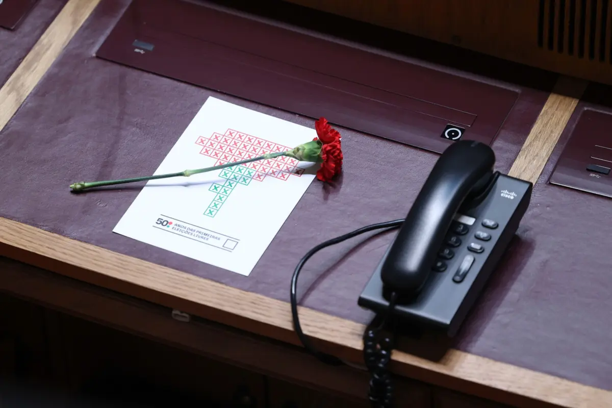 Luto pelo Papa Francisco coincidiu com o 25 de Abril