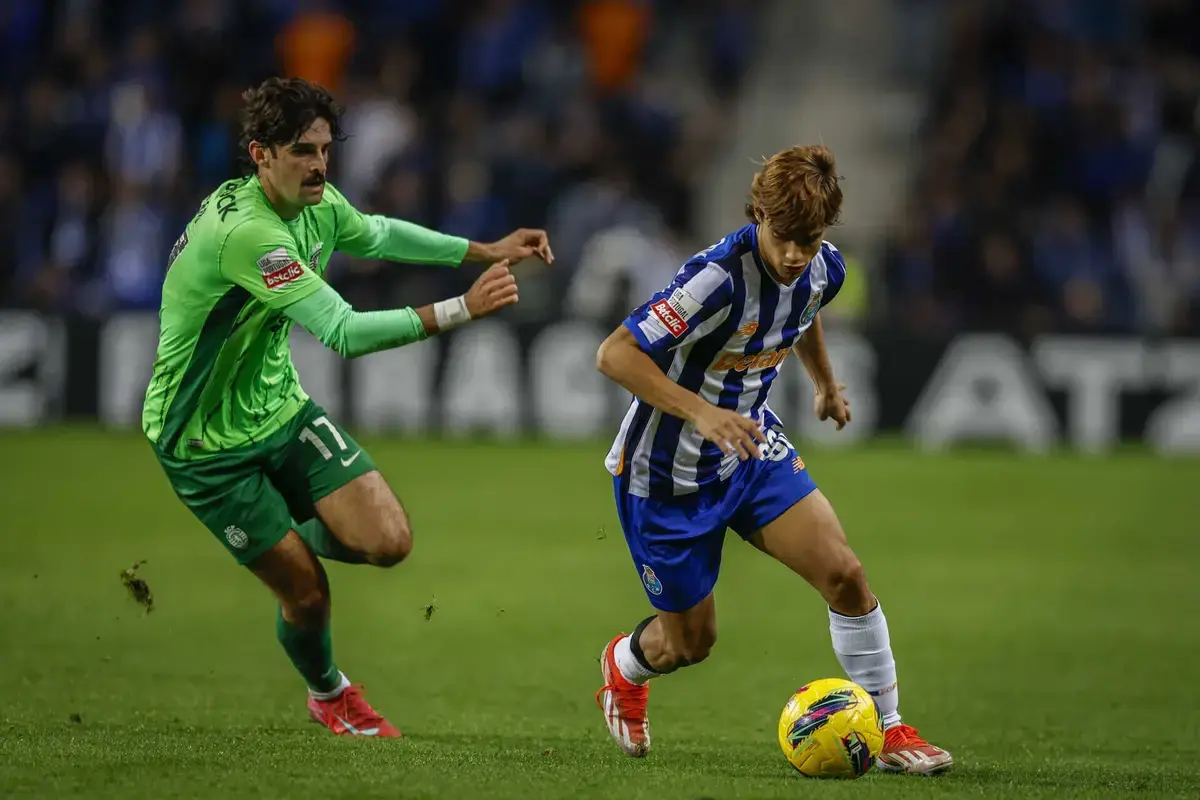 Imagem de contexto do artigo Especialistas em clássicos no primeiro exame do campeonato