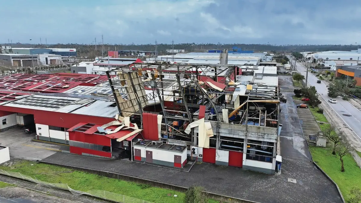 Parque industrial foi severamente afetado pelo mau tempo. Empresas suspenderama atividade devido aos estragos