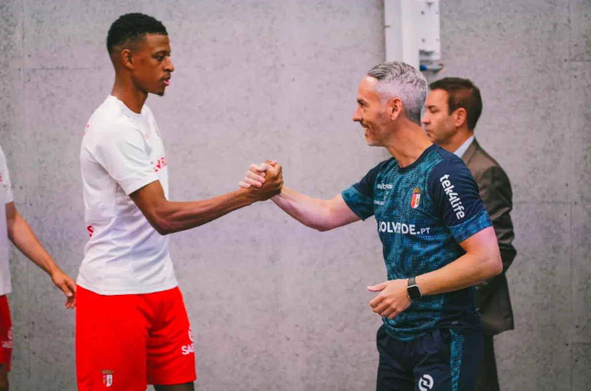 Carlos Vicens vai estrear-se como treinador do Braga na Liga Conferência