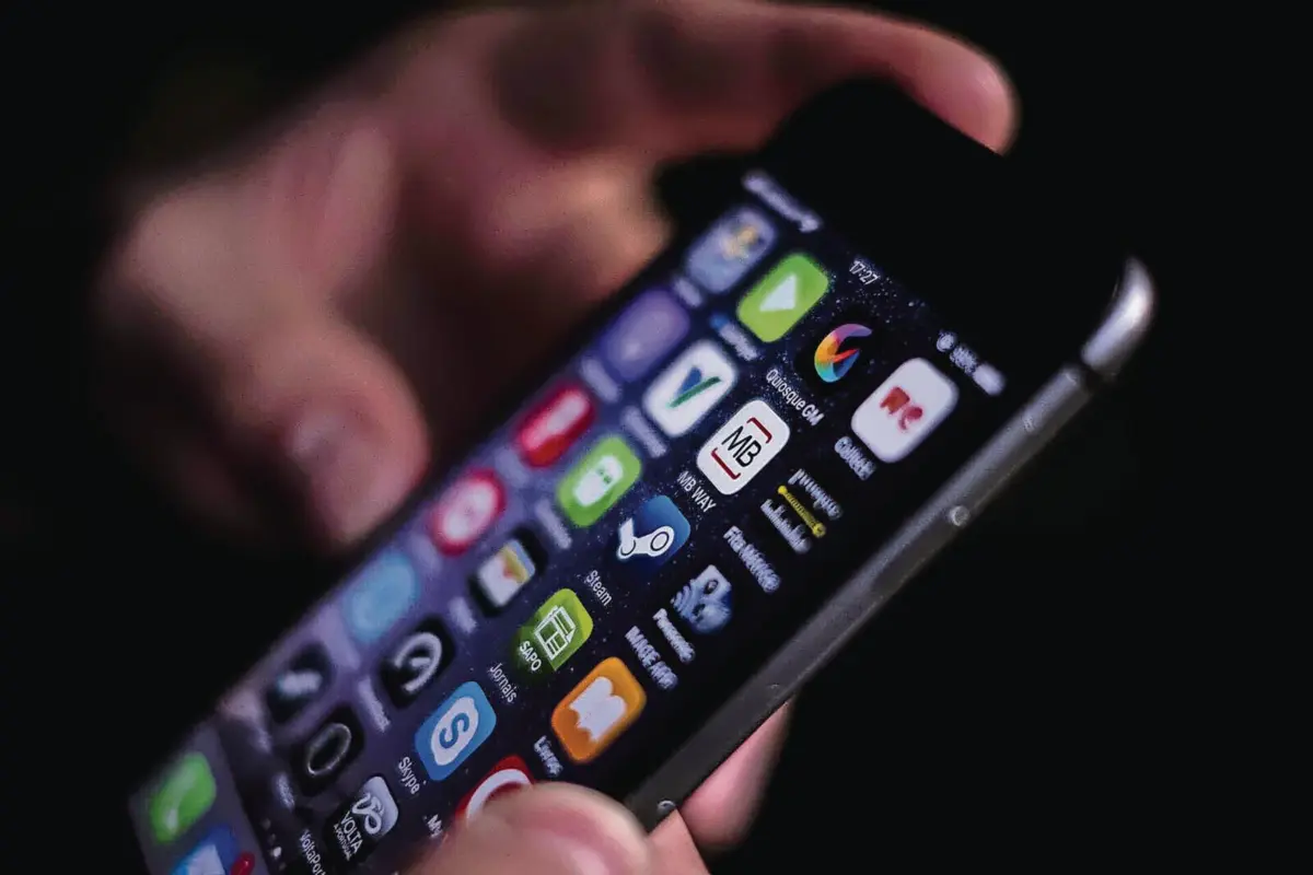 Arguidos publicitavam casas de férias no OLX e no Facebook