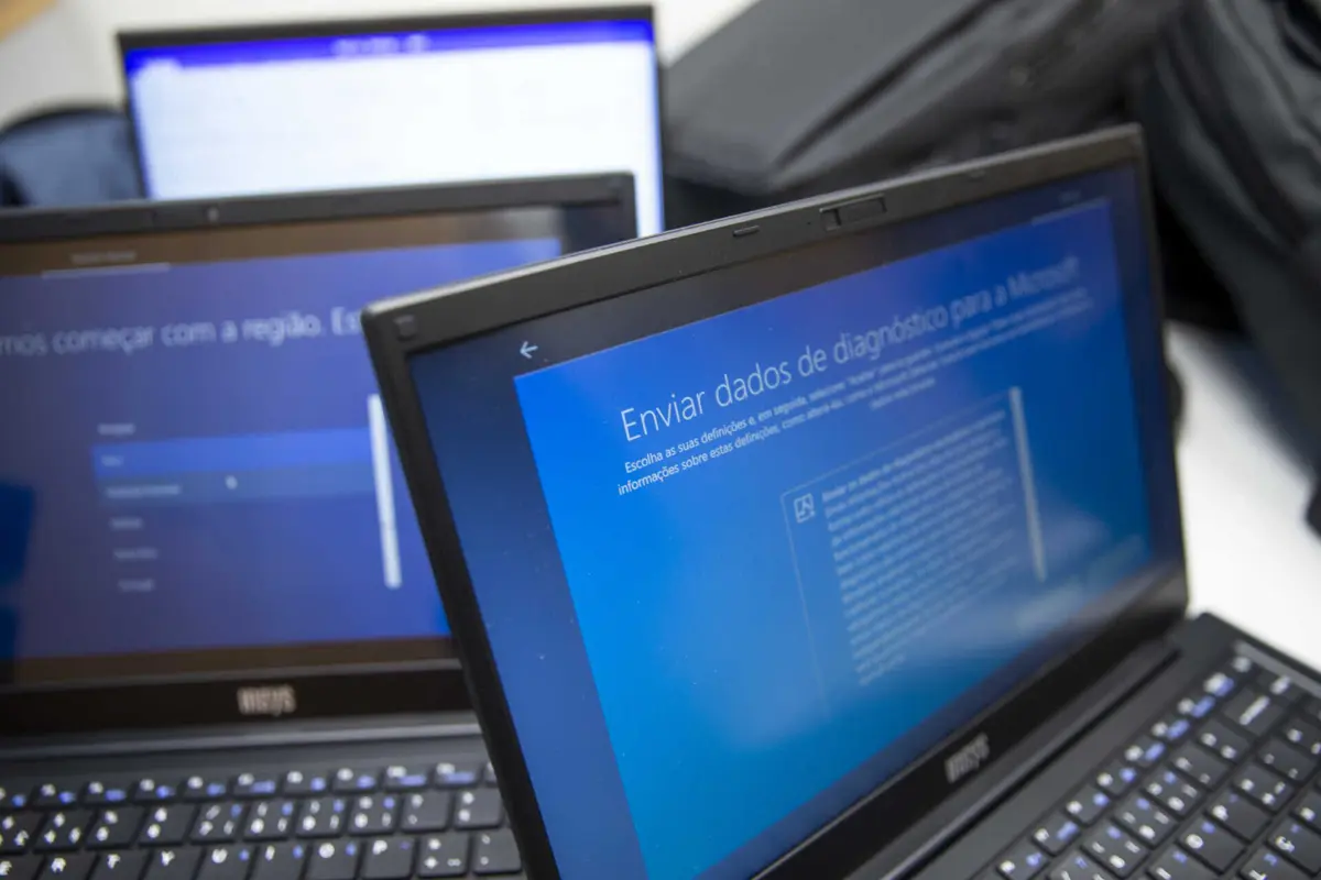 Tutela está a preparar aquisição de 450 computadores com financiamento do PRR