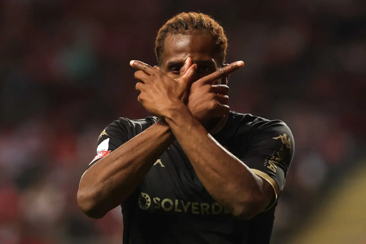 O internacional pela República Democrática do Congo festeja um golo marcado no reduto do Braga