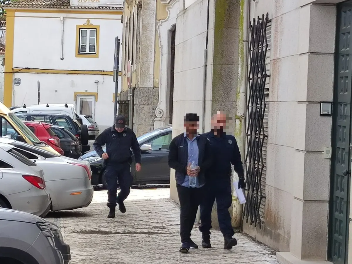 Vítima tentou defender-se e atingiu o agressor com um porta-chaves