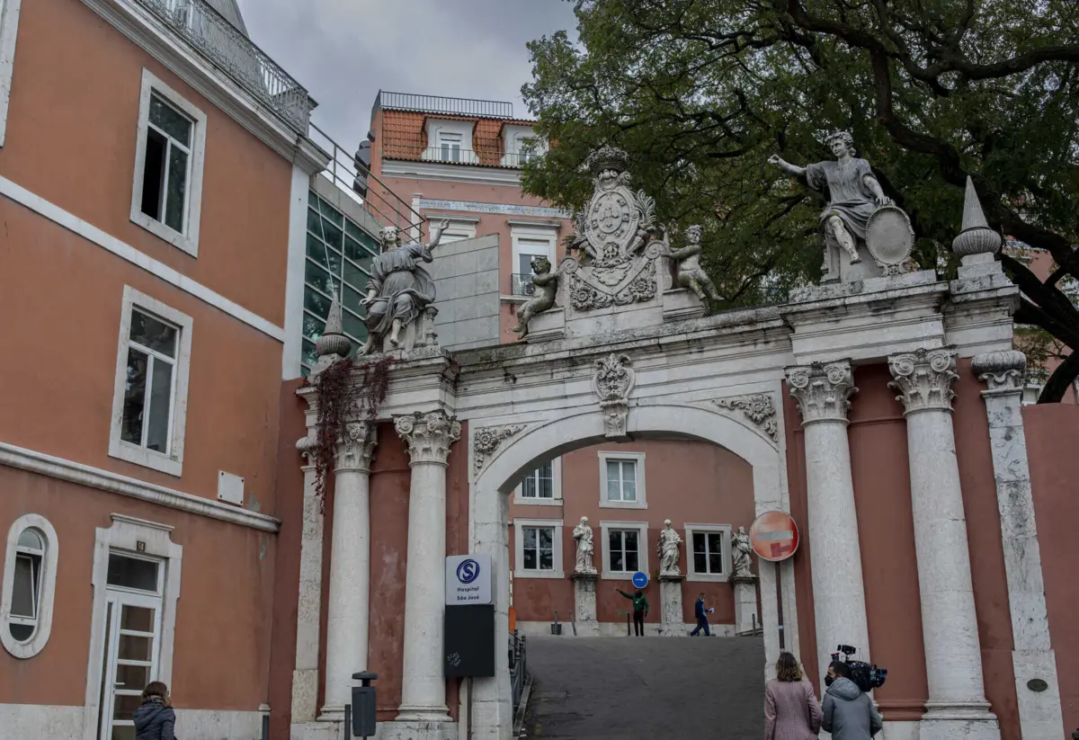 Vítima foi transportada para o Hospital de São José, em Lisboa