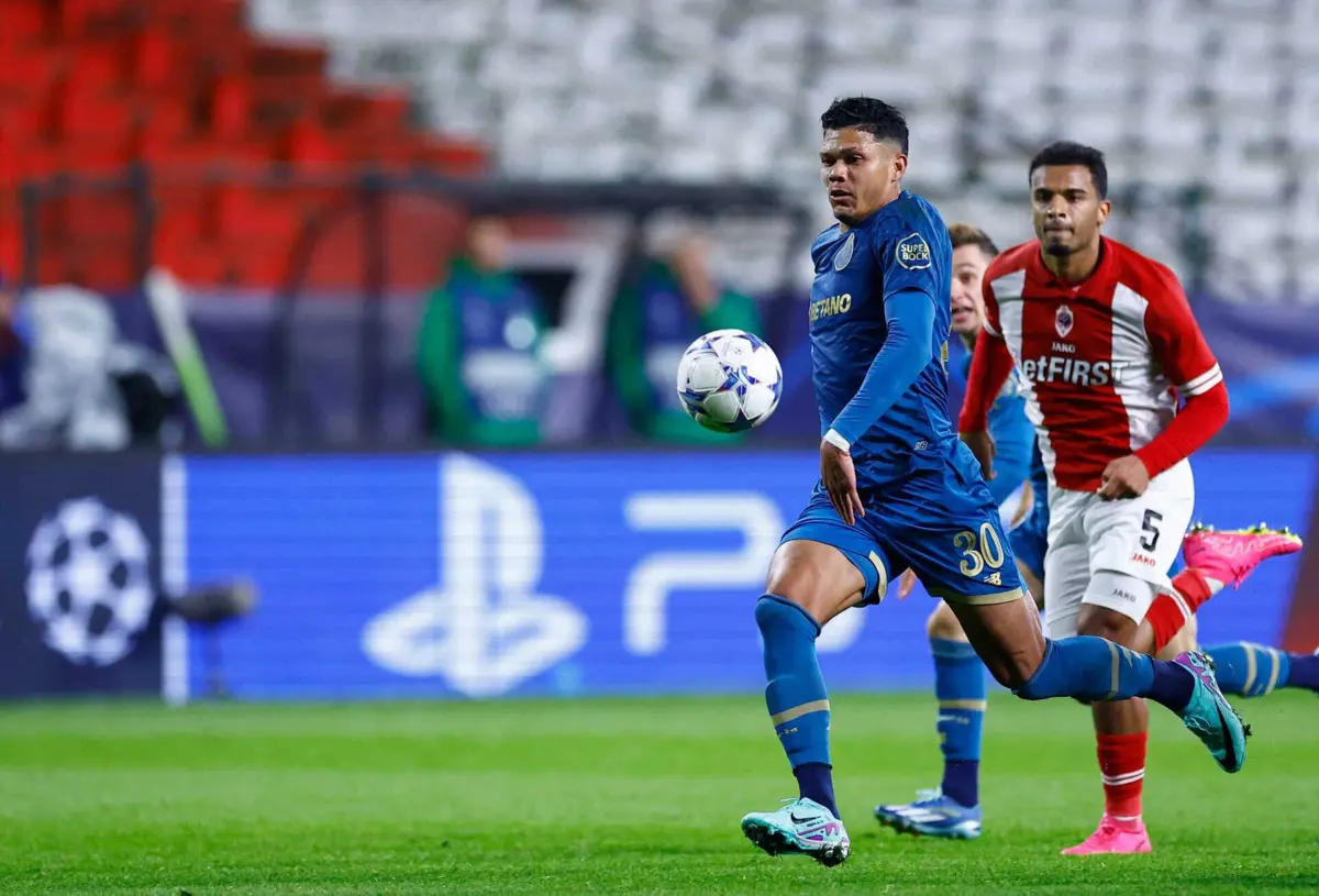 O terceiro golo de Evanilson frente ao Antuérpia