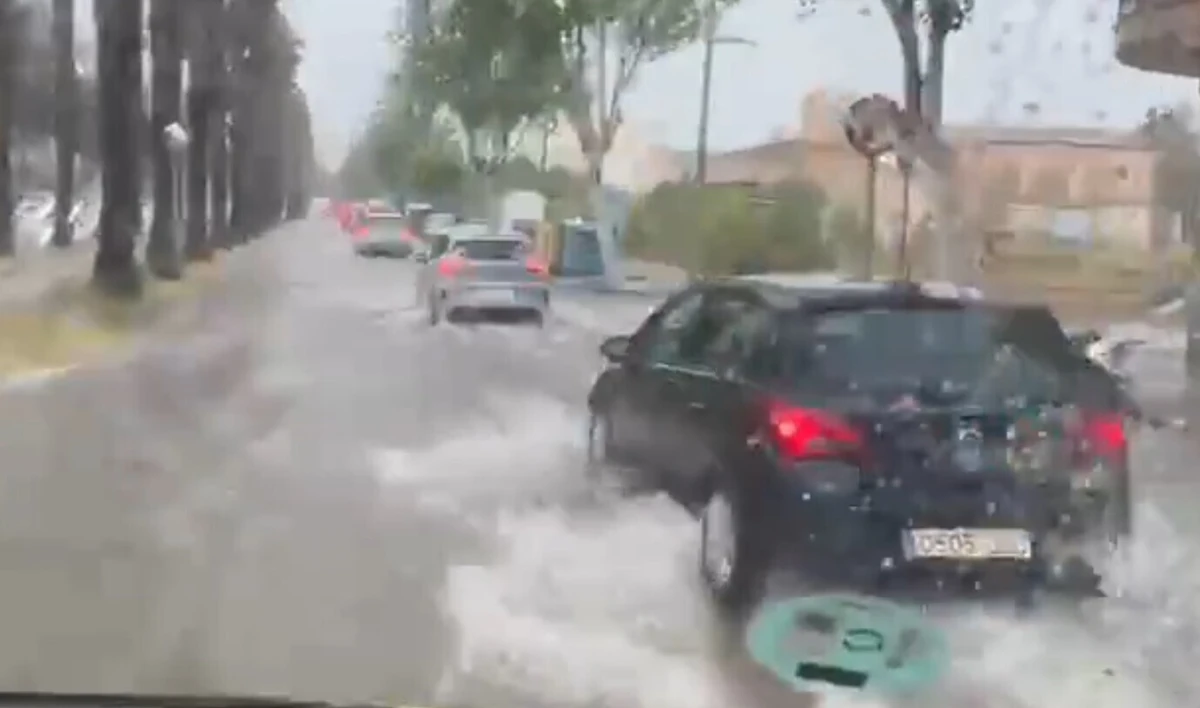 Há várias estradas inundadas