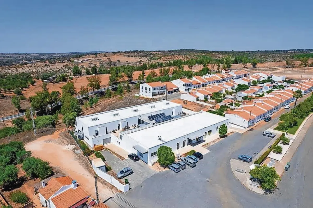 Empresa que reabriu o lar em 2024 ainda aguarda licença da Segurança Social