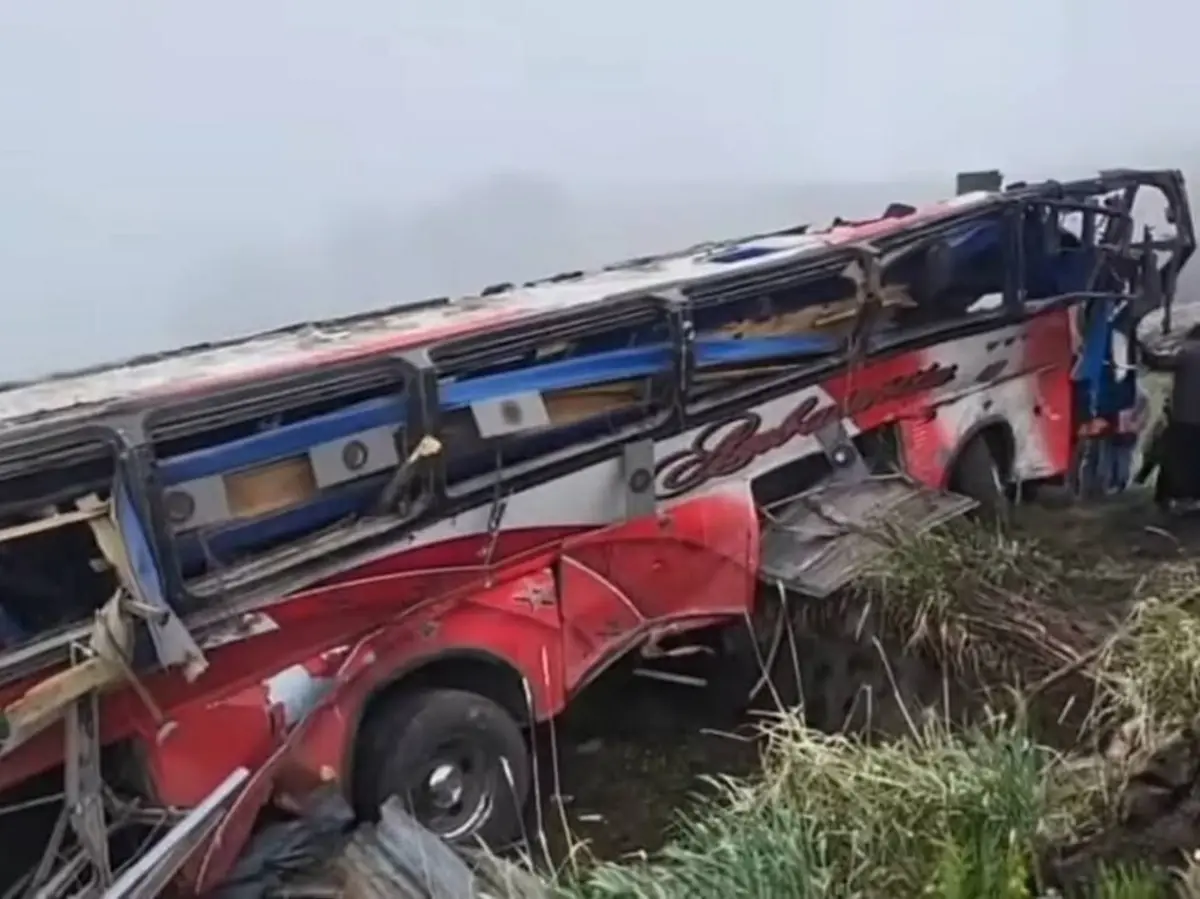 Imagem de contexto do artigo Pelo menos 21 mortos num acidente de autocarro no Equador