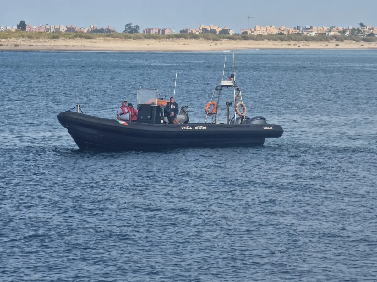 Imagem de contexto do artigo Autoridades procuram mulher no Guadiana após localizarem veículo submerso