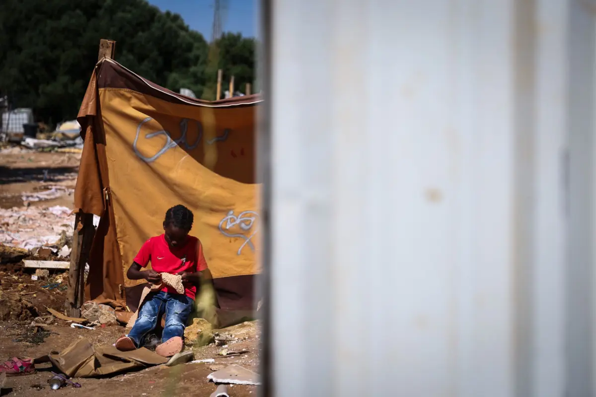 Imagem de contexto do artigo Famílias desalojadas em bairro de Loures voltaram a dormir em tendas ou ao relento