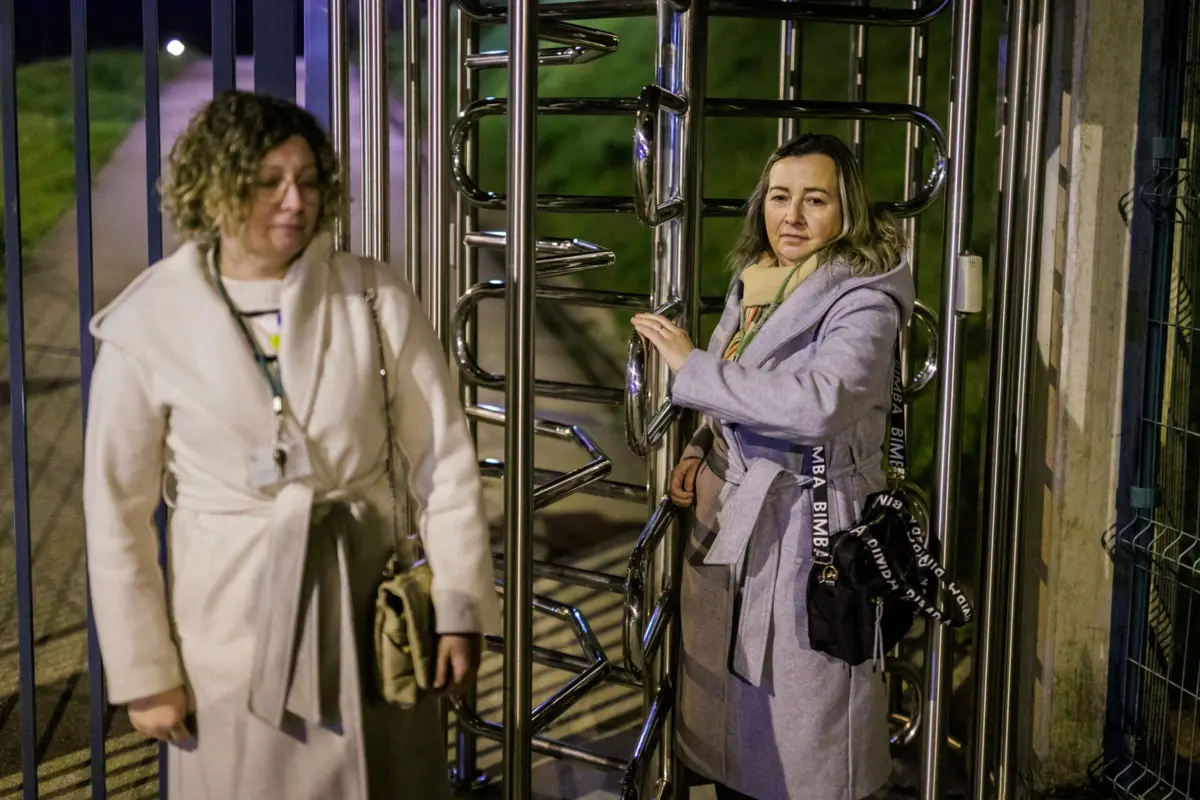 Funcionários do hospital dizem que só é fácil estacionar quando entram às 22 horas