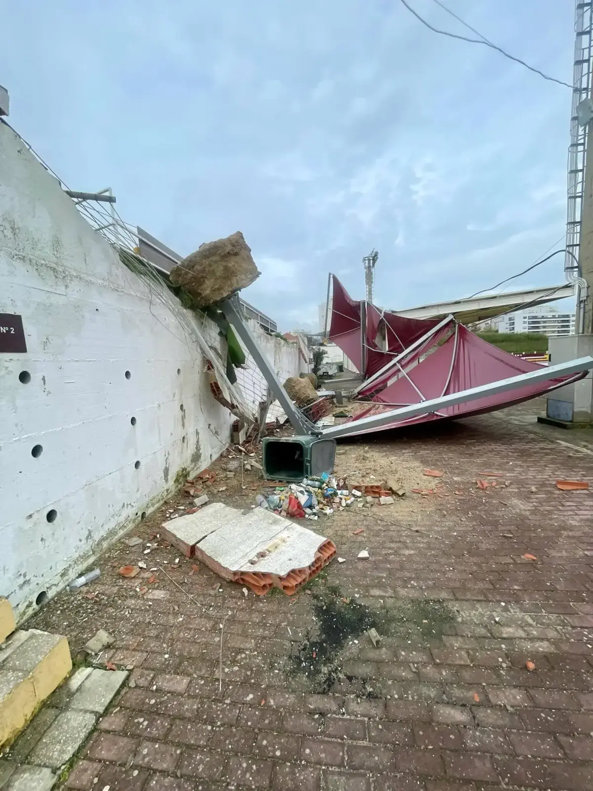 Várias infraestruturas desportivas ficaram danificadas com o mau tempo