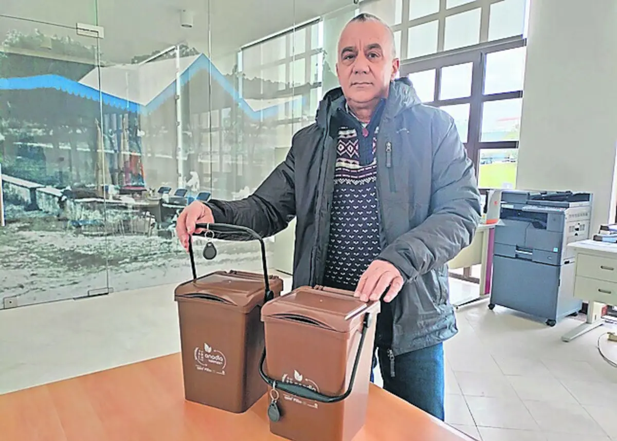 Balde fornecido pela Câmara tem um chip